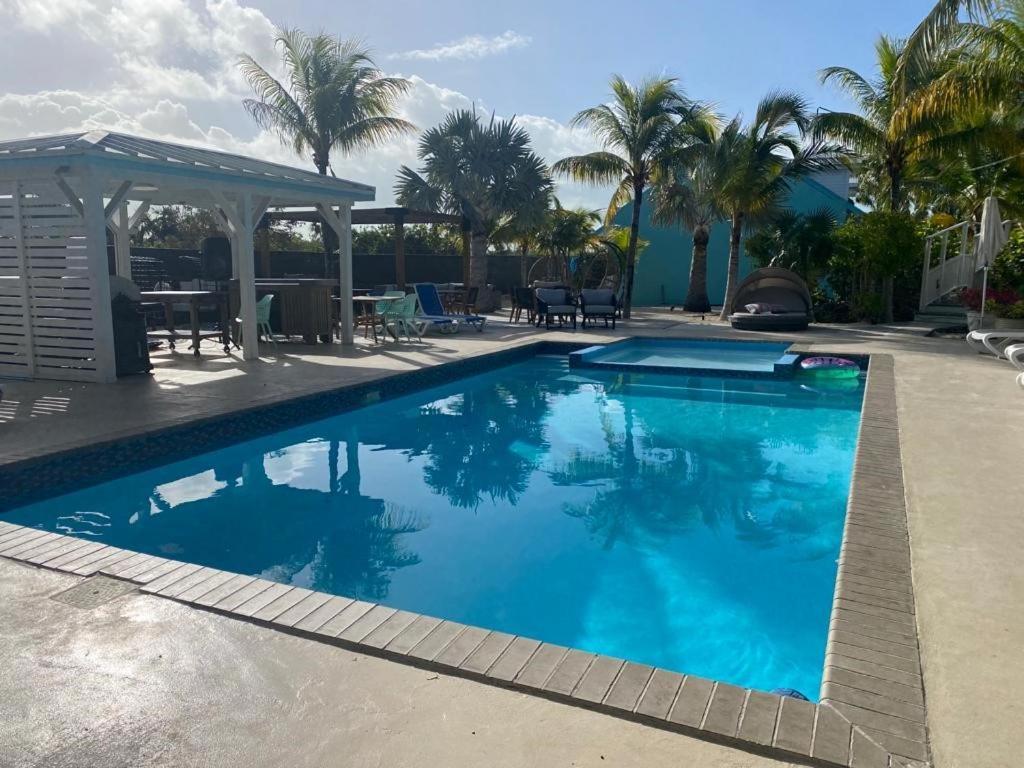 Island Club Turks & Grace Bay Place מראה חיצוני תמונה